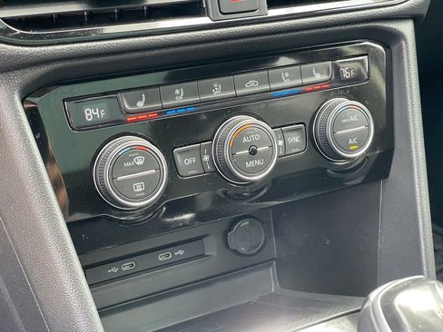 Certified 2022 Volkswagen Taos SEL AWD/4WD image 27