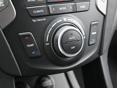 Used 2018 Hyundai Santa Fe Sport image 16