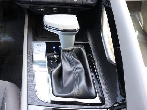 Used 2025 Hyundai Elantra SEL FWD image 37