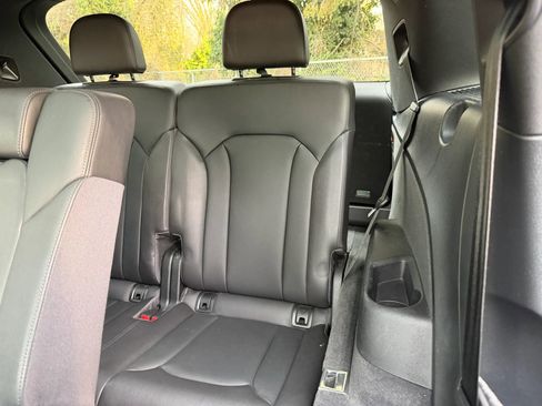 Used 2017 Audi Q7 3.0T Premium image 39