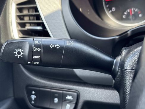 Used 2023 Kia Seltos LX AWD/4WD image 28