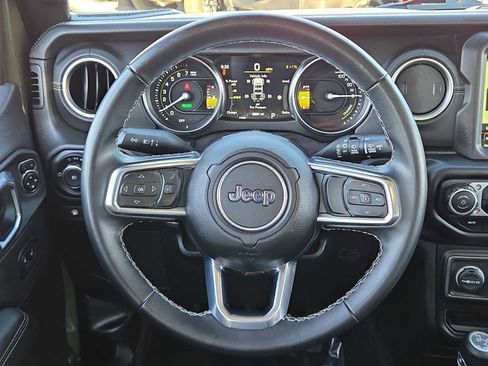 Used 2021 Jeep Wrangler Unlimited Sahara image 24