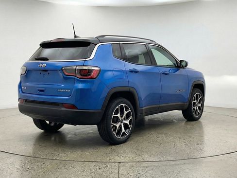 Used 2025 Jeep Compass Limited image 9