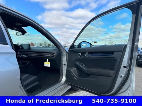 Certified 2025 Honda Civic Sport image 31