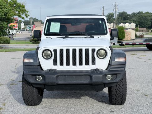 Used 2019 Jeep Wrangler Sport AWD/4WD image 3