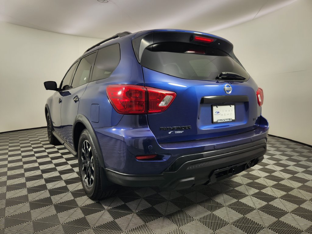 Used 2019 Nissan Pathfinder SL w/ Rock Creek Edition FWD image 3