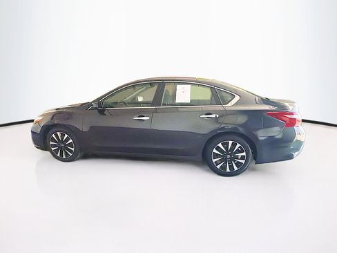 Used 2018 Nissan Altima 2.5 SV FWD image 4