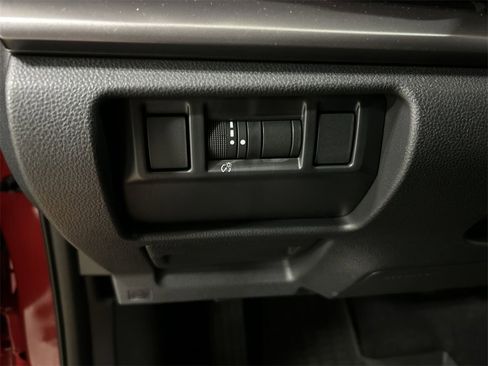 Certified 2025 Subaru Impreza 2.0i image 17