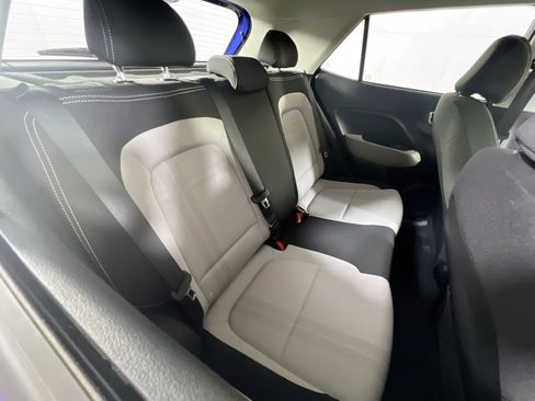Used 2023 Hyundai Venue SEL FWD image 25