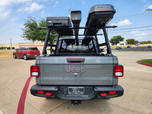 Used 2021 Jeep Gladiator Rubicon w/ Trailer Tow Package AWD/4WD image 4