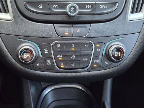 Used 2022 Chevrolet Malibu LT image 16
