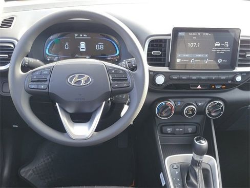 New 2026 Hyundai Venue SE image 4