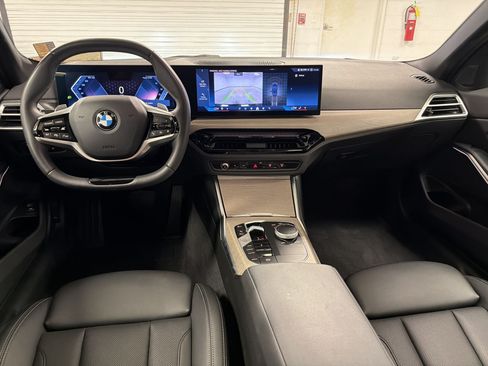 Used 2025 BMW 330i xDrive Sedan AWD/4WD image 16