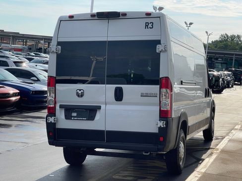 Used 2023 RAM ProMaster 2500 FWD image 3