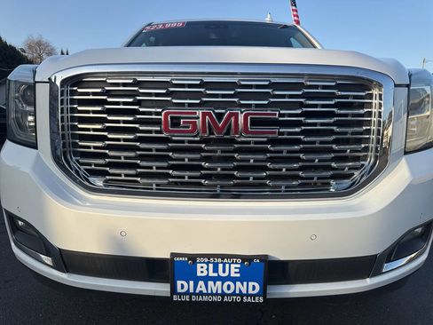 Used 2019 GMC Yukon Denali w/ Denali Ultimate Package image 8