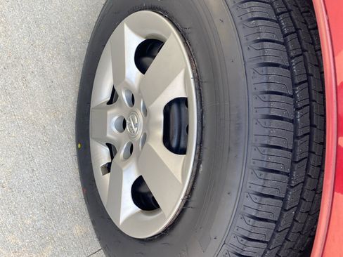 Used 2013 Nissan Rogue S image 10