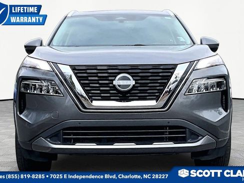 Used 2023 Nissan Rogue SL w/ SL Premium Package image 2