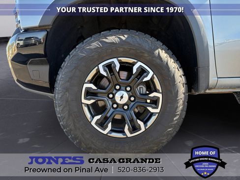 Used 2024 Chevrolet Silverado 1500 ZR2 w/ Technology Package AWD/4WD image 15