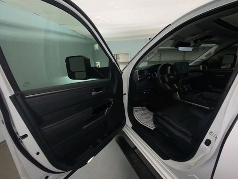 Used 2023 Toyota Tundra Limited AWD/4WD image 11