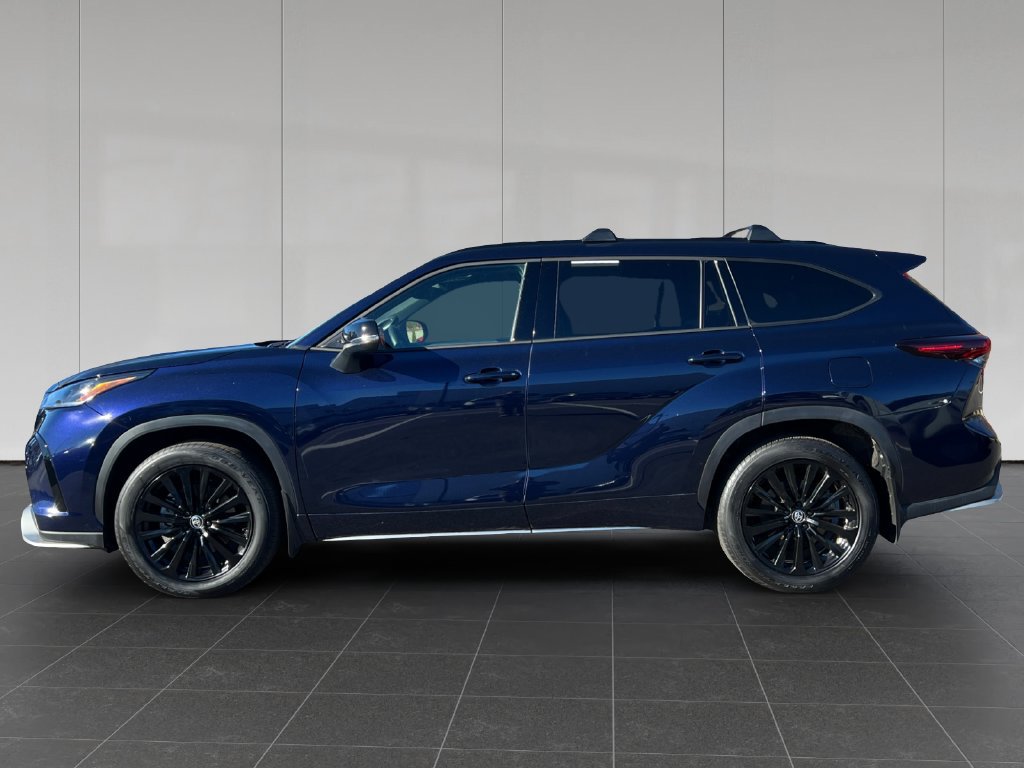 Used 2026 Toyota Highlander XSE AWD/4WD image 2