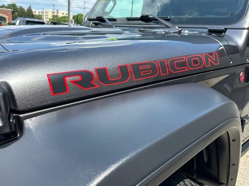 Used 2022 Jeep Wrangler Unlimited Rubicon w/ Dual Top Group AWD/4WD image 10