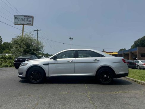 Used 2016 Ford Taurus SEL FWD image 8