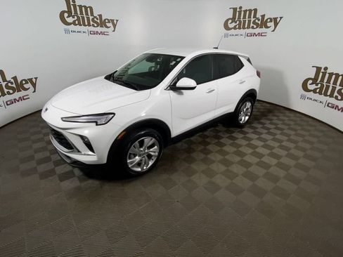 Certified 2024 Buick Encore GX Preferred w/ Comfort Package image 4