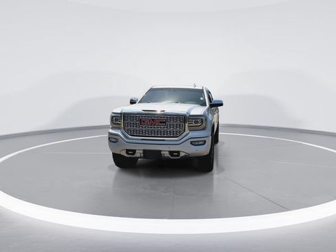 Used 2018 GMC Sierra 1500 Denali w/ Denali Ultimate Package AWD/4WD image 4