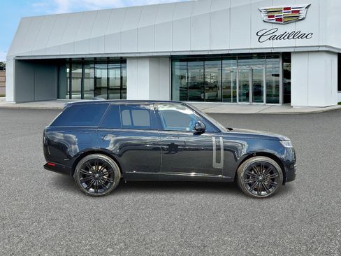 Used 2023 Land Rover Range Rover SE AWD/4WD image 7