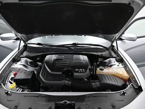 Used 2022 Dodge Charger SXT image 5