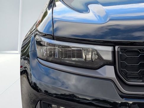 New 2026 Jeep Grand Cherokee L Limited w/ Limited Altitude Package AWD/4WD image 9