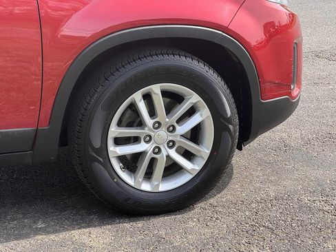 Used 2015 Kia Sorento LX FWD image 25