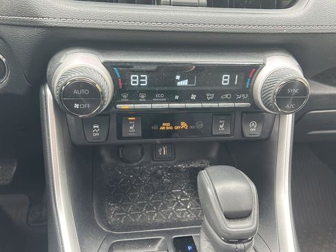 Used 2023 Toyota RAV4 XLE w/ Convenience Package image 11