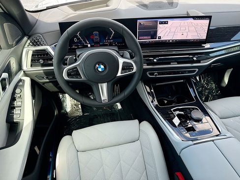 New 2026 BMW X5 xDrive40i w/ M Sport Package AWD/4WD image 17
