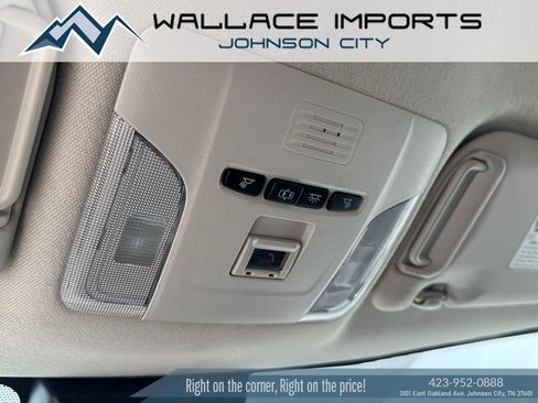 Used 2021 Toyota Corolla LE FWD image 14