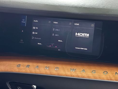 Used 2024 Jeep Grand Wagoneer Series III w/ HD Trailer Tow Package image 55