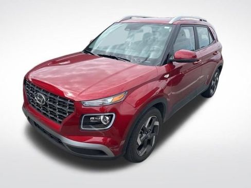 Used 2023 Hyundai Venue Limited w/ Cargo Package image 2