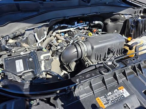 Used 2024 Ford Explorer XLT w/ Equipment Group 202A AWD/4WD image 20