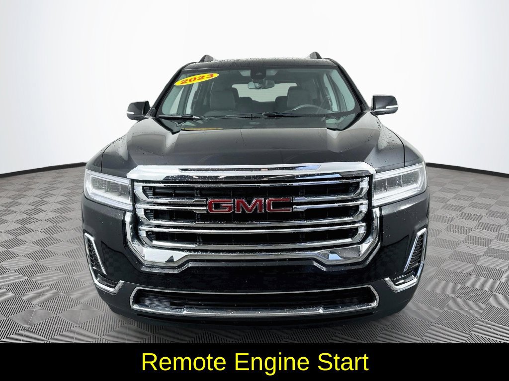 Used 2023 GMC Acadia SLE w/ Driver Convenience Package FWD image 4