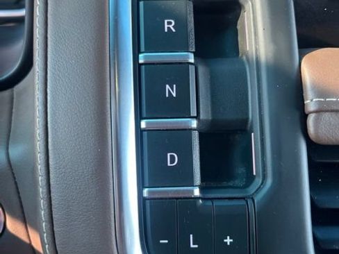 Used 2021 Chevrolet Tahoe High Country RWD image 23