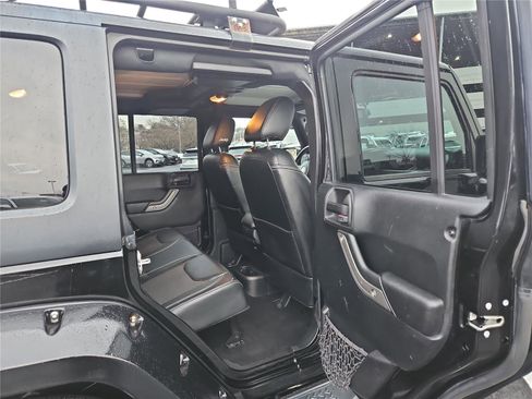 Used 2016 Jeep Wrangler Unlimited Sport image 28