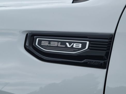 Used 2024 GMC Sierra 1500 Elevation AWD/4WD image 16
