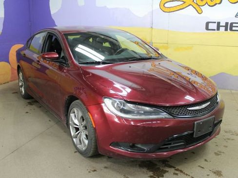 Used 2016 Chrysler 200 S AWD/4WD image 4
