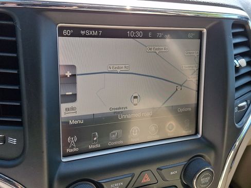 Used 2016 Jeep Grand Cherokee Limited AWD/4WD image 17