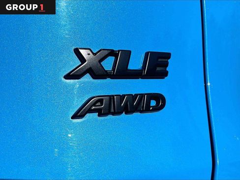 Used 2021 Toyota RAV4 XLE image 9