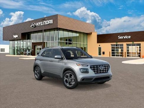 New 2025 Hyundai Venue SEL FWD image 2