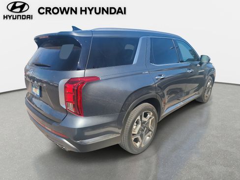 Used 2024 Hyundai Palisade Limited image 4