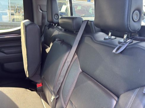 Used 2023 GMC Sierra 1500 SLT w/ SLT Convenience Package image 16