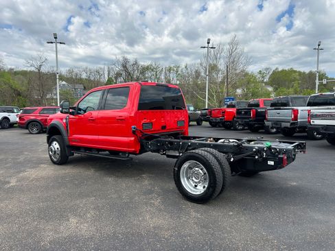 New 2026 Ford F550 4x4 Crew Cab image 9