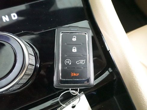 Used 2023 Jeep Grand Cherokee L Limited AWD/4WD image 22